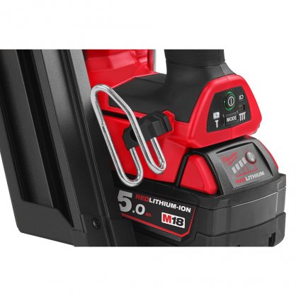 Cloueur de charpente 34 Fuel 18V M18 FFN-502C + 2 batteries 5Ah + chargeur MILWAUKEE 4933471404