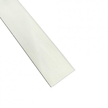 Plinthe bord arrondi en pin prpeint blanc 70x10mm L. 2,00 m