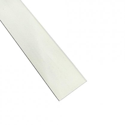 Plinthe bord arrondi en pin prpeint blanc 70x10mm L. 2,40 m