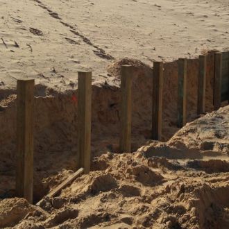 Poteaux pour retenue de terre bois