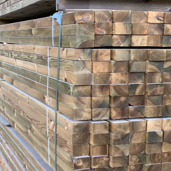 Ossature en pin raboté 70x45 mm Longueur 4,20 m - traité Classe 4