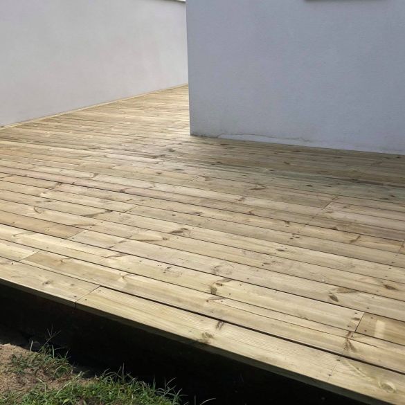 Lame de terrasse en pin du nord lisse - Long. 3,90 m - 27x145 mm - Classe 4